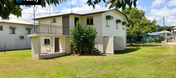 3 bedrooms House in Ingham, Australia No. 1121 5