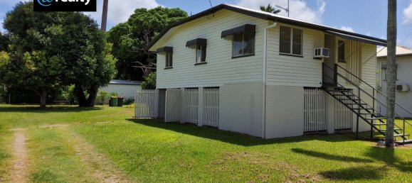 3 bedrooms House in Ingham, Australia No. 1121 4