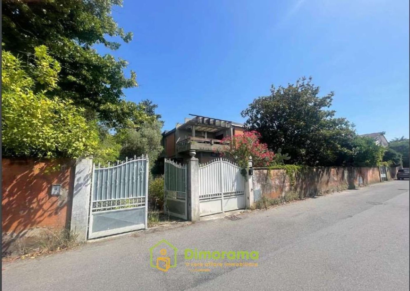 9-Zimmer Wohnung in Carrara, Italy, Nr. 45718