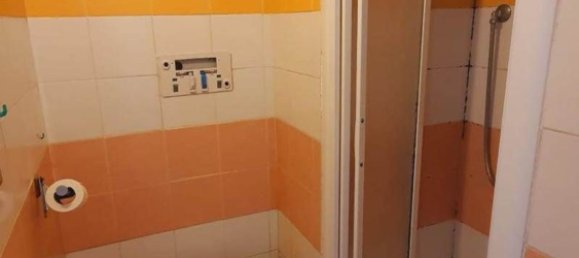 Дом с 5 комнатами в Лукка, Италия № 111581 5