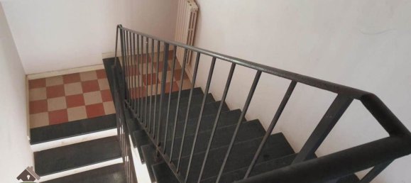 Дом с 5 комнатами в Лукка, Италия № 111581 7