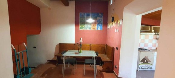 Дом с 5 комнатами в Лукка, Италия № 111581 4