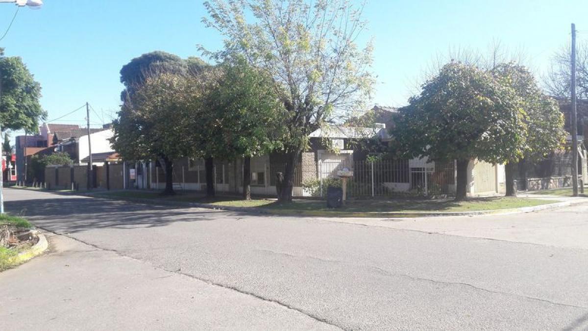 2 bedrooms House in San Miguel, Argentina No. 76457