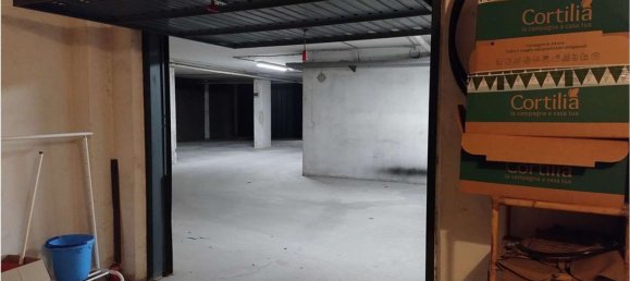 20m² Garage in Modena, Italy No. 90620 6