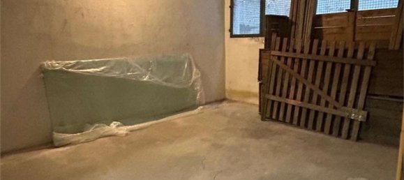 20m² Garage in Modena, Italy No. 90620 2