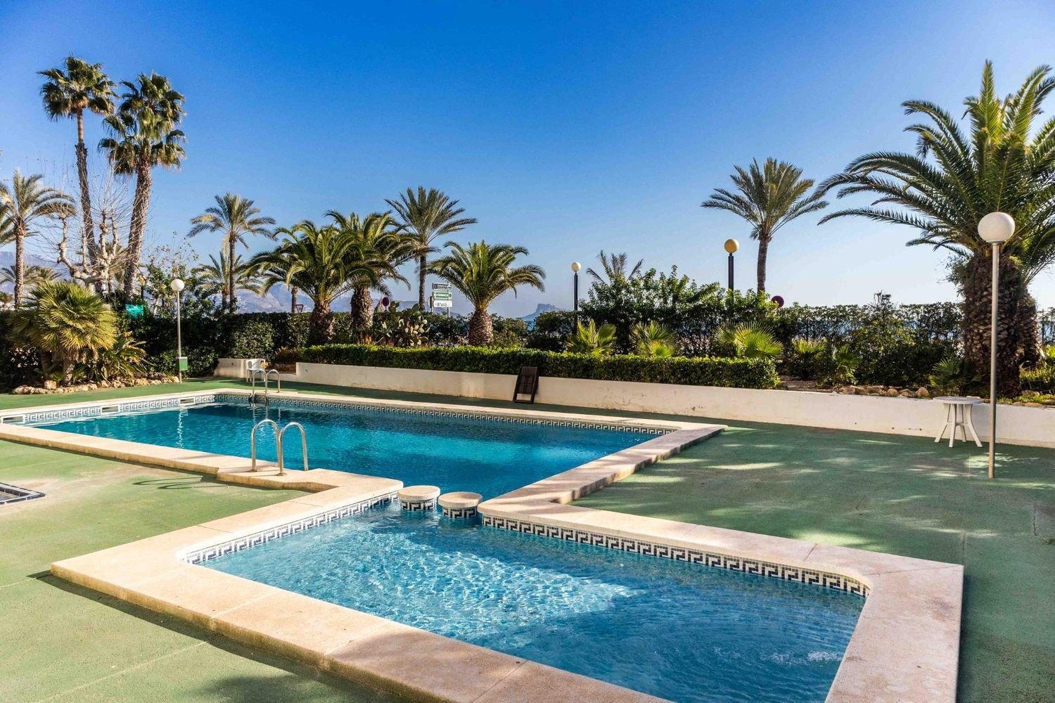 Квартира с 2 спальнями в Л'Альбир, Испания № 262613