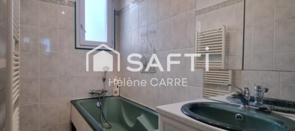 5 Schlafzimmer Haus in Lazenay, France, Nr. 77748 10