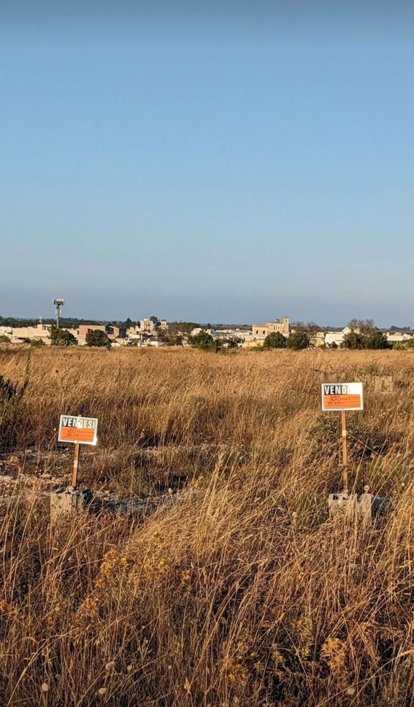  قطعة أرض في Collepasso, Italy 1000متر مربع رقم 254874