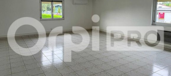 776m² Commercial property in Saint-Geours-de-Maremne, France No. 280125 5