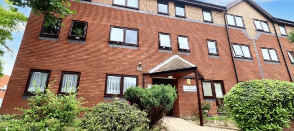 1 bedroom House in Romford, United Kingdom No. 4830 2