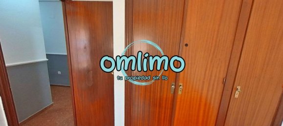 Apartamento de 3 dormitorios en Córdoba, Spain No. 146002 20
