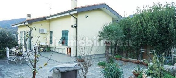 3 bedrooms Villa in Tovo San Giacomo, Italy No. 165219 9