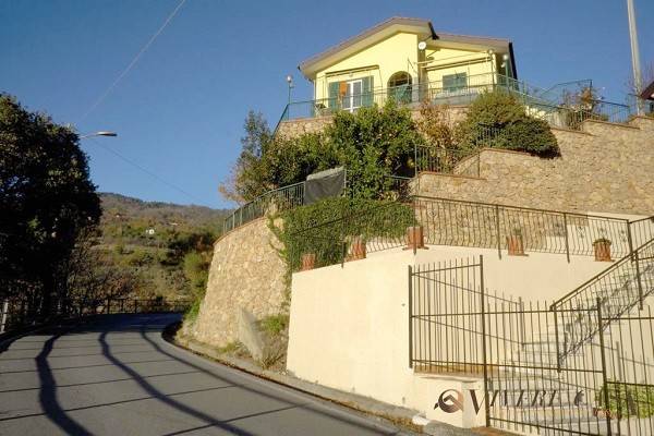 3 bedrooms Villa in Tovo San Giacomo, Italy No. 165219