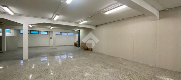 Armazém de 3 divisões em Tezze sul Brenta, Italy N.º 60725 6