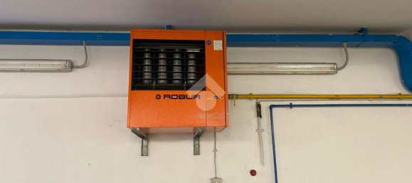 Armazém de 3 divisões em Tezze sul Brenta, Italy N.º 60725 10