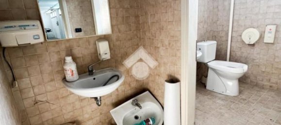 Armazém de 3 divisões em Tezze sul Brenta, Italy N.º 60725 7