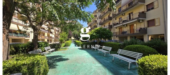 4 bedrooms Apartment in Salerno, Italy No. 379062 2