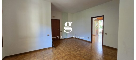 4 bedrooms Apartment in Salerno, Italy No. 379062 8