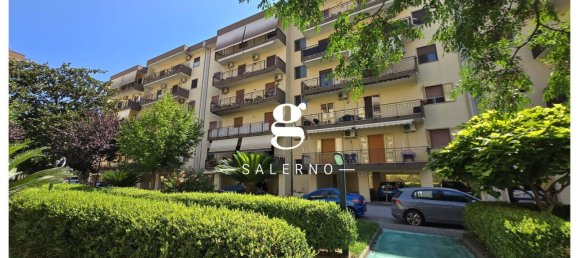 4 bedrooms Apartment in Salerno, Italy No. 379062 3
