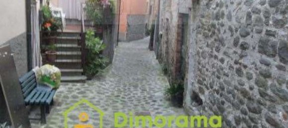 3 rooms Apartment in Borgo a Mozzano, Italy No. 197063 2