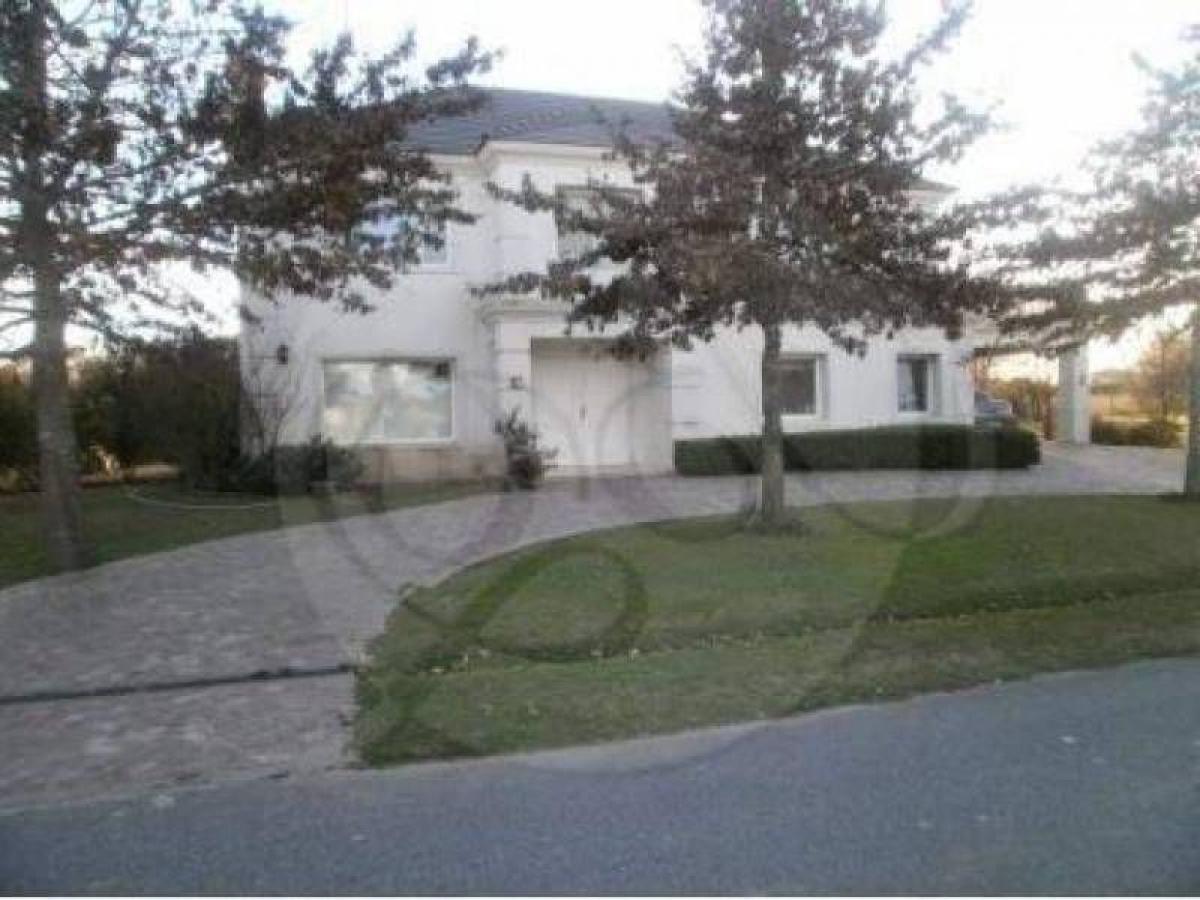 4 bedrooms House in Pilar, Argentina No. 82395