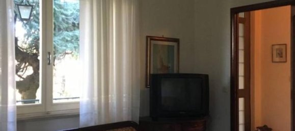 Квартира с 5 комнатами в Ривергаро, Италия № 23608 15