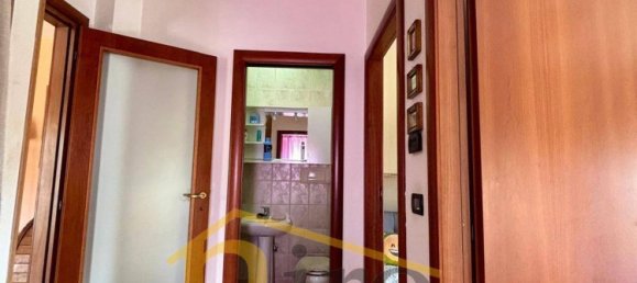 Apartamento de 3 divisões em Montesilvano, Italy N.º 280484 8