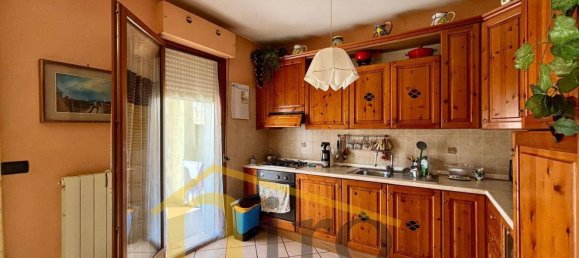 Apartamento de 3 divisões em Montesilvano, Italy N.º 280484 7