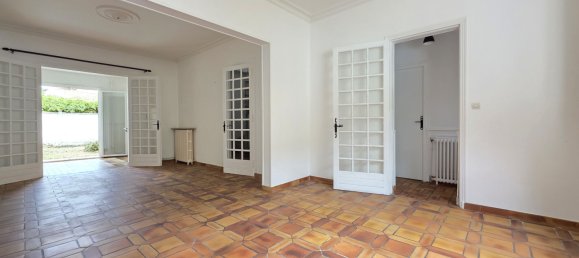 2 bedrooms House in Talence, France No. 303633 4