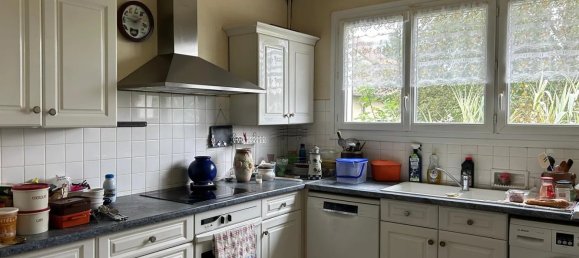 2 bedrooms House in Saint-Gaultier, France No. 242110 5