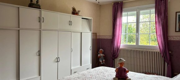 2 bedrooms House in Saint-Gaultier, France No. 242110 6