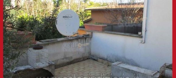 5 bedrooms Apartment in Rome, Italy No. 330801 11