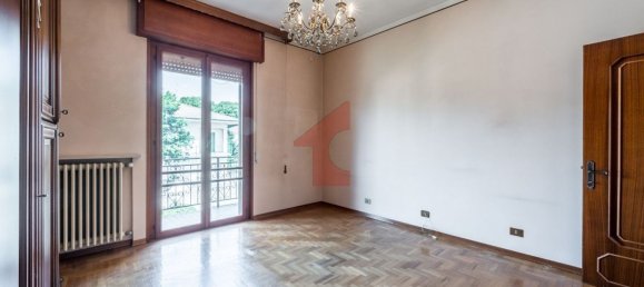 5 rooms Villa in Soragna, Italy No. 131839 4