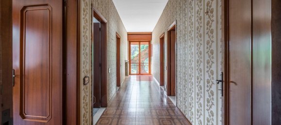 5 rooms Villa in Soragna, Italy No. 131839 11