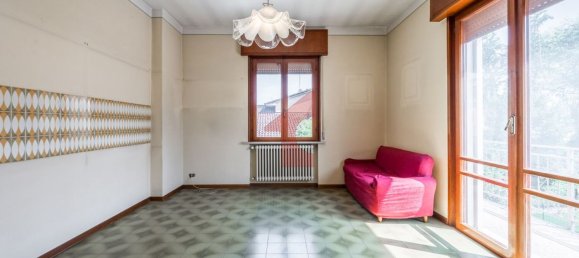 5 rooms Villa in Soragna, Italy No. 131839 7