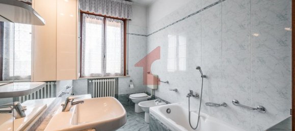 5 rooms Villa in Soragna, Italy No. 131839 15