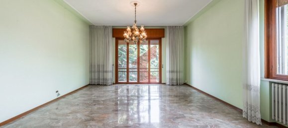 5 rooms Villa in Soragna, Italy No. 131839 6