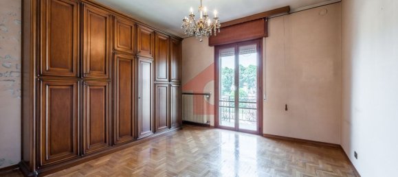 5 rooms Villa in Soragna, Italy No. 131839 3