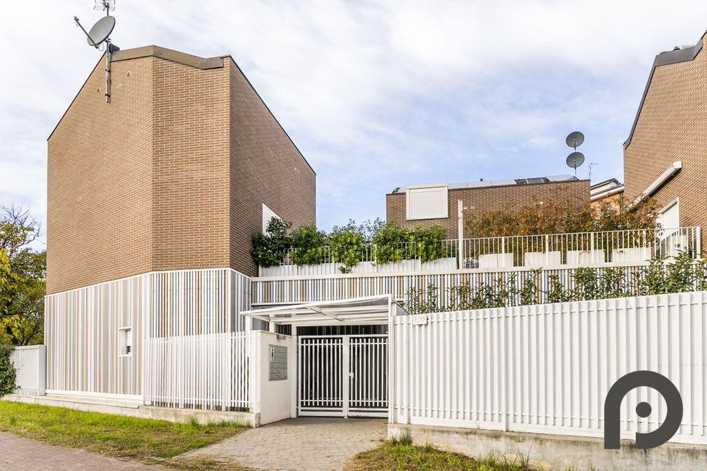 3 rooms Villa in Milan, Italy No. 239756