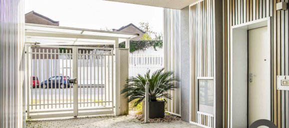 3 rooms Villa in Milan, Italy No. 239756 2