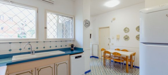 4 Schlafzimmer Wohnung in Naples, Italy, Nr. 376748 14