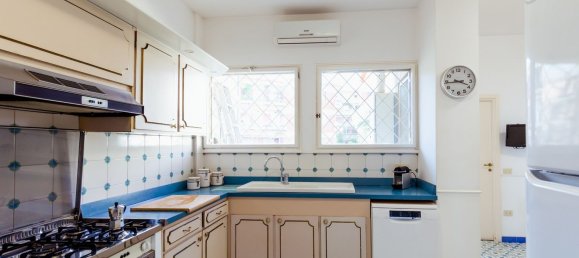 4 Schlafzimmer Wohnung in Naples, Italy, Nr. 376748 12