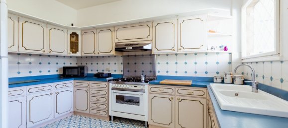 4 Schlafzimmer Wohnung in Naples, Italy, Nr. 376748 8