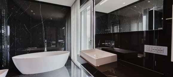 9 rooms Villa in Erba, Italy No. 123317 17