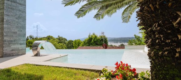 9 rooms Villa in Erba, Italy No. 123317 3