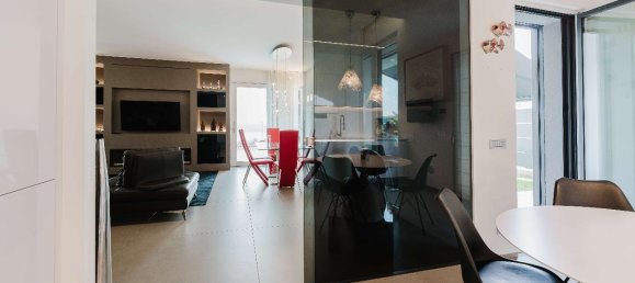 9 rooms Villa in Erba, Italy No. 123317 9