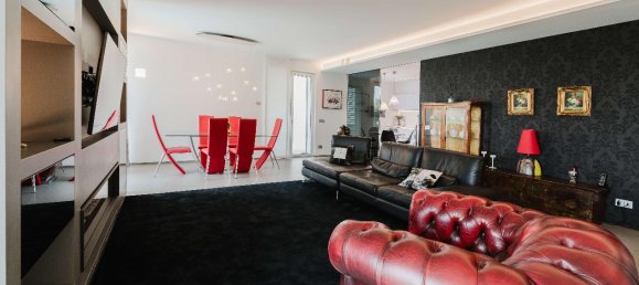 9 rooms Villa in Erba, Italy No. 123317 5