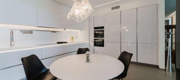 9 rooms Villa in Erba, Italy No. 123317 11