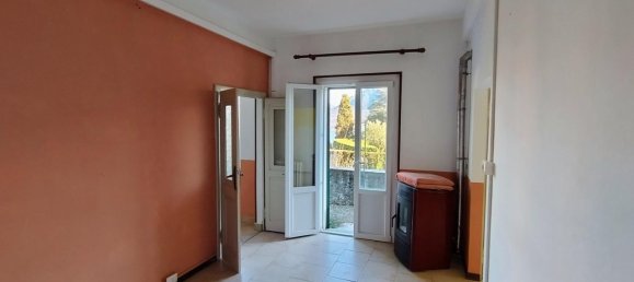 5-salle Appartement à Ghiffa, Italy No. 42270 10