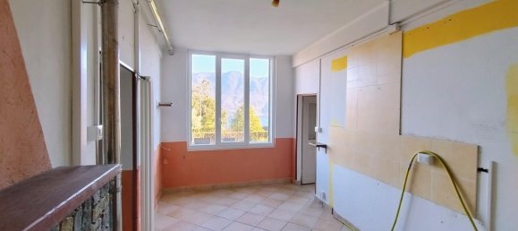5-salle Appartement à Ghiffa, Italy No. 42270 6